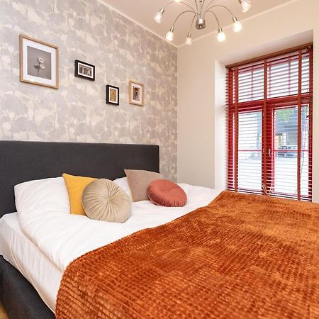 Stylish Apartment With Parking In Telliskivi Талин Екстериор снимка