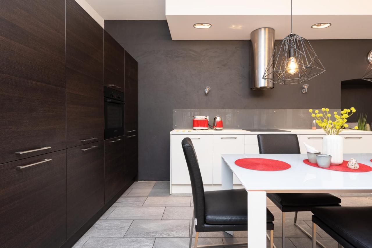 Stylish Apartment With Parking In Telliskivi Талин Екстериор снимка