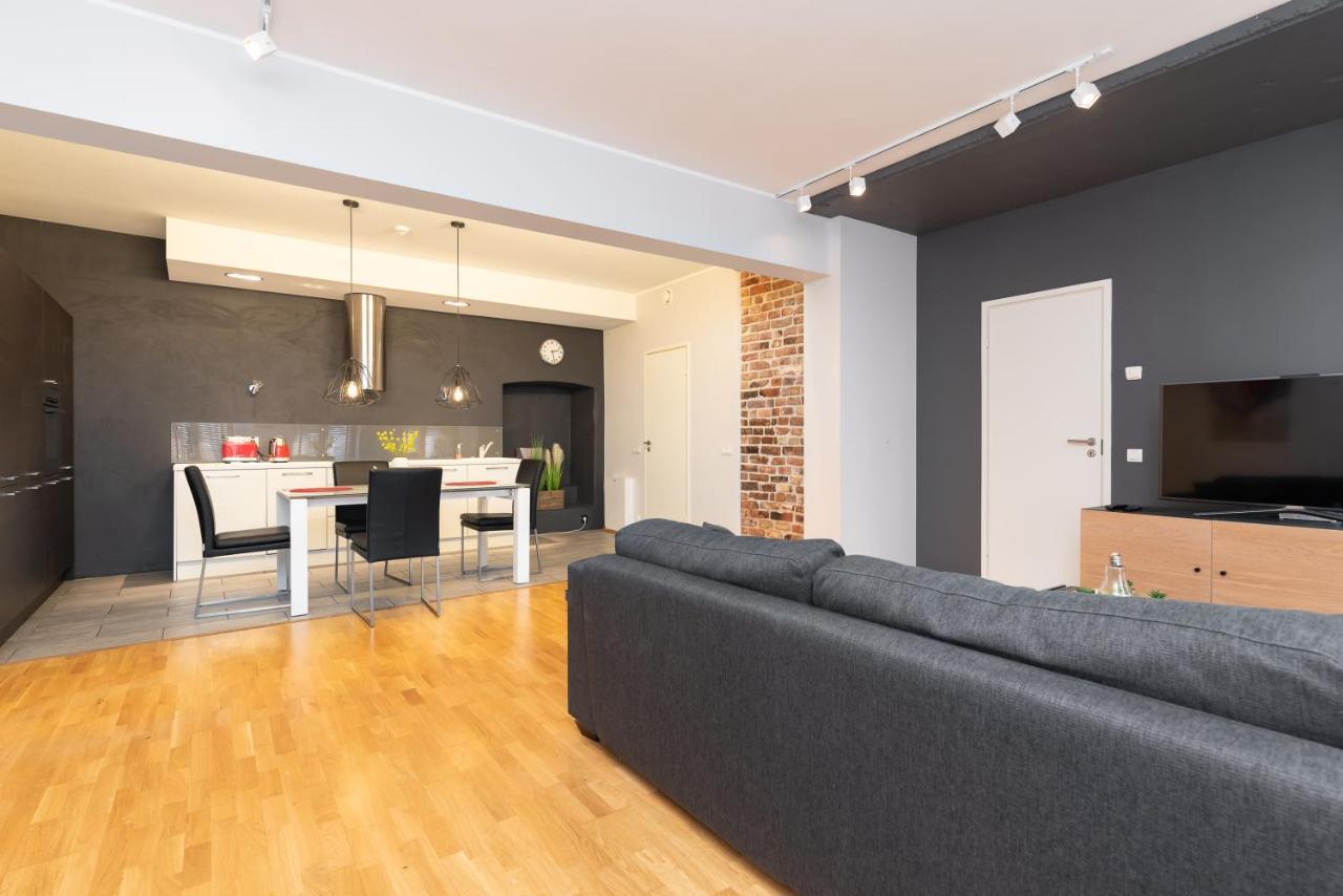 Stylish Apartment With Parking In Telliskivi Талин Екстериор снимка