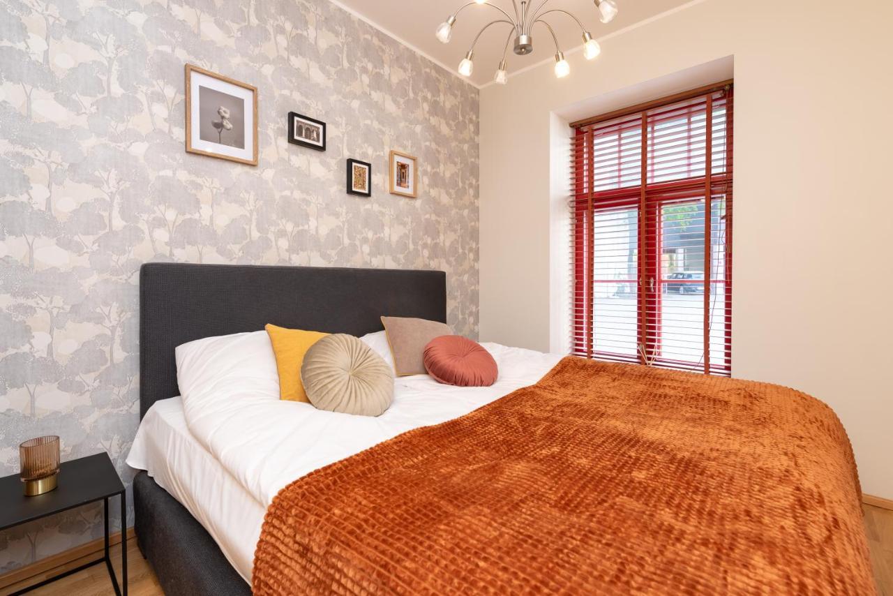 Stylish Apartment With Parking In Telliskivi Талин Екстериор снимка