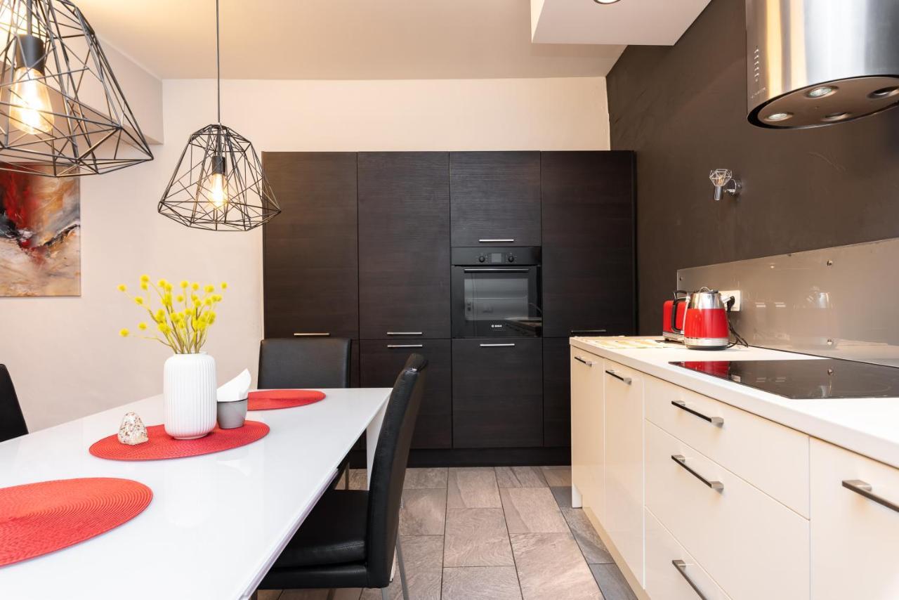 Stylish Apartment With Parking In Telliskivi Талин Екстериор снимка
